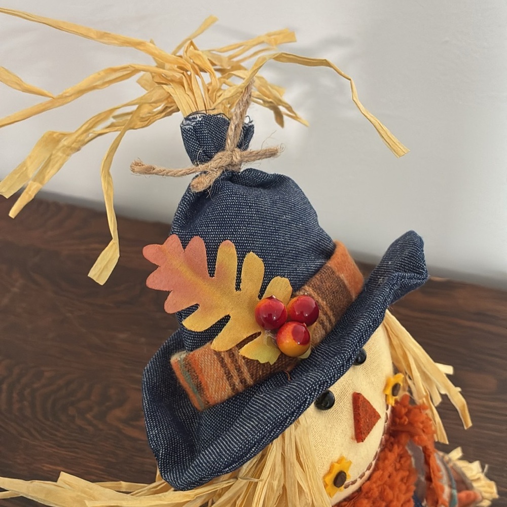 NWT- 12-1/2” Fall Harvest Scarecrow Sitter Decoration - Picture 8 of 17